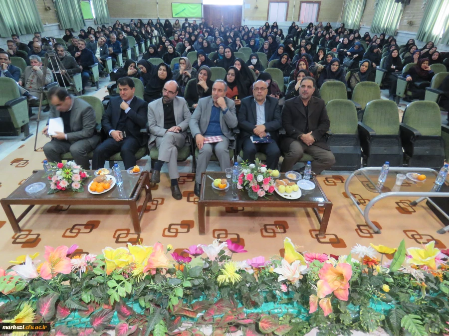 کارورزی پیوند بین نظریه و عمل است 5