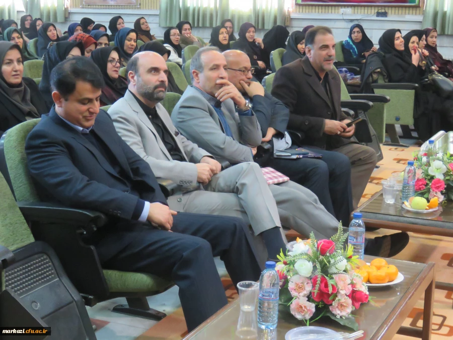 کارورزی پیوند بین نظریه و عمل است 7