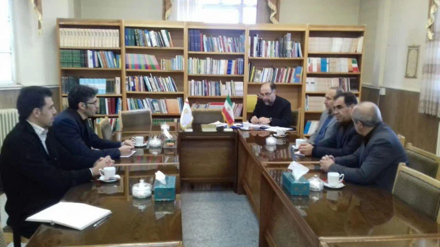 بررسی زمینه های همکاری دانشگاه فرهنگیان استان مرکزی  با سازمان کتابخانه های عمومی  4