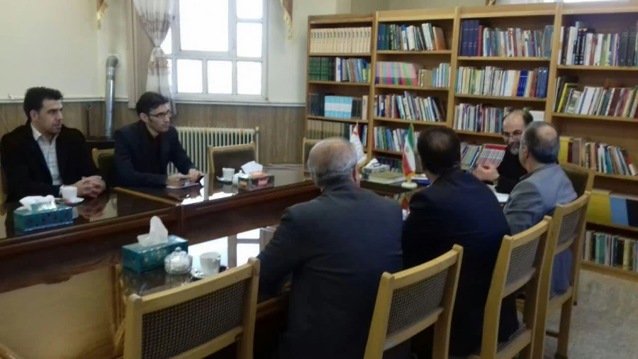 بررسی زمینه های همکاری دانشگاه فرهنگیان استان مرکزی  با سازمان کتابخانه های عمومی  5