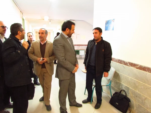 بازدید مدیر کل آموزش و پرورش استان از روند مصاحبه پذیرفته شدگان استخدام پیمانی ماده 28 در پردیس شهید باهنر 3