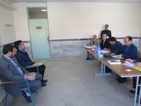 بازدید مدیر کل آموزش و پرورش استان از روند مصاحبه پذیرفته شدگان استخدام پیمانی ماده 28 در پردیس شهید باهنر 7