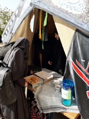 برپایی چادر و پخش نوحه به مناسبت اربعین حسینی 3