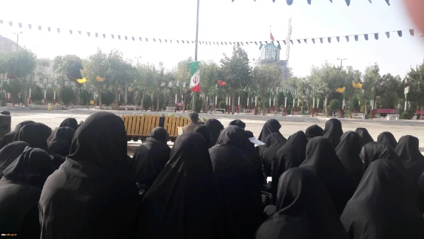 تجدید میثاق دانشجویان پردیس زینب کبری (س) با شهدای هشت سال دفاع مقدس و مدافعین حرم
 2