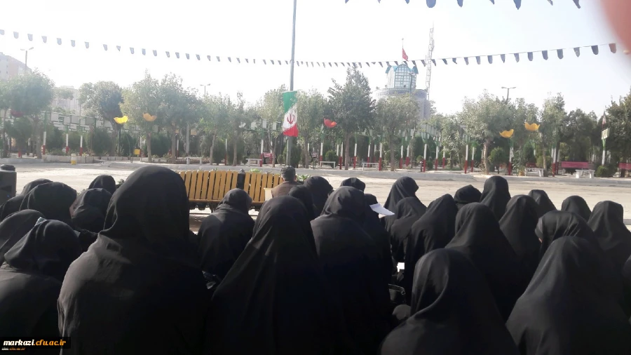 تجدید میثاق دانشجویان پردیس زینب کبری (س) با شهدای هشت سال دفاع مقدس و مدافعین حرم
 2