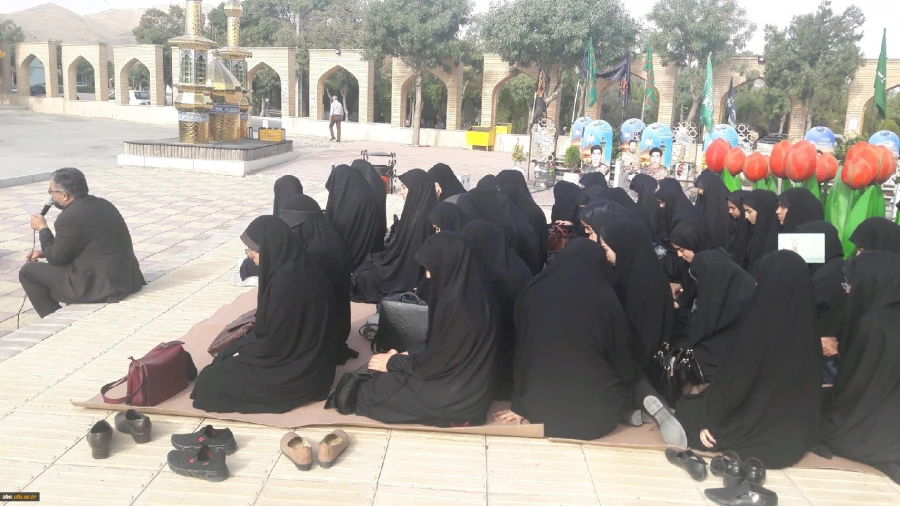 تجدید میثاق دانشجویان پردیس زینب کبری (س) با شهدای هشت سال دفاع مقدس و مدافعین حرم
 3