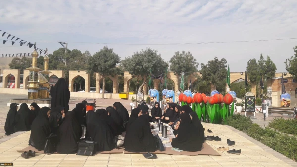 تجدید میثاق دانشجویان پردیس زینب کبری (س) با شهدای هشت سال دفاع مقدس و مدافعین حرم
 4