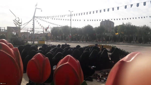 تجدید میثاق دانشجویان پردیس زینب کبری (س) با شهدای هشت سال دفاع مقدس و مدافعین حرم
 6