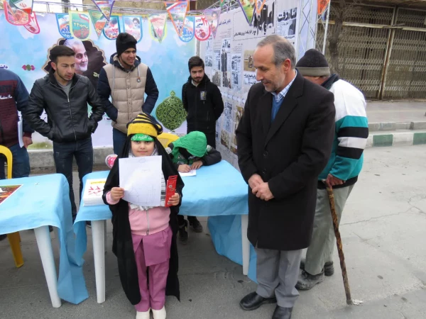 حضور دانشگاهیان دانشگاه فرهنگیان استان مرکزی در راهپیمایی ۲۲ بهمن 5