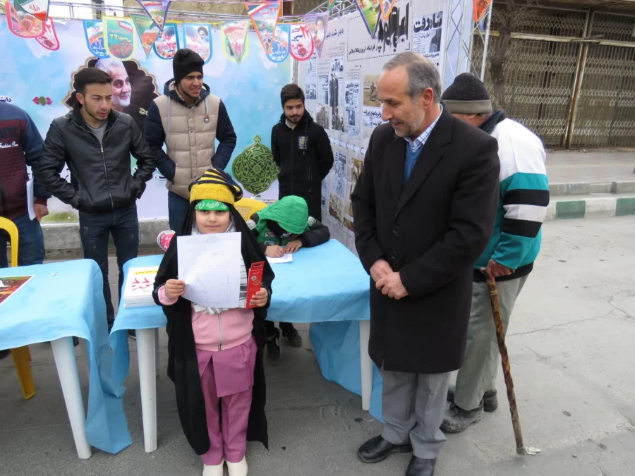حضور دانشگاهیان دانشگاه فرهنگیان استان مرکزی در راهپیمایی ۲۲ بهمن 5