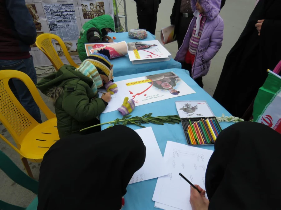 حضور دانشگاهیان دانشگاه فرهنگیان استان مرکزی در راهپیمایی ۲۲ بهمن 12