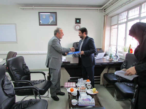 انعقاد تفاهم نامه همکاری بین دانشگاه فرهنگیان استان مرکزی و جهاد دانشگاهی  5