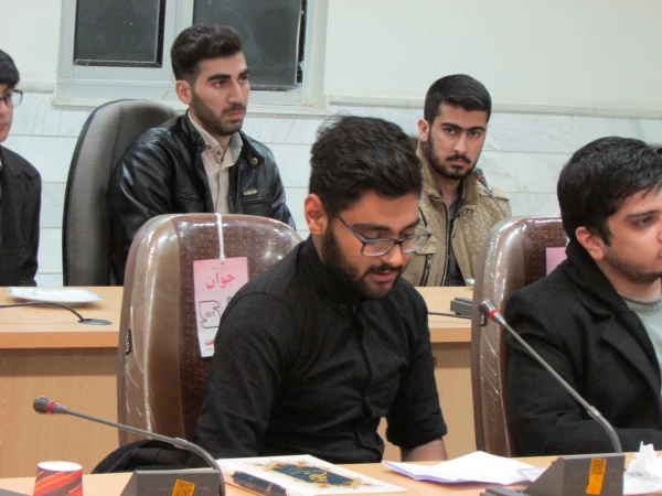 تلاش حوزه ی دانشجویی ایجاد یک وضعیت نسبتا مطلوب برای دانشجویان است 5