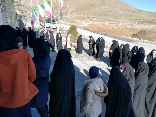 جضور پرشور دانشجویان پردیس حضرت زینب کبری در انتخابات 2