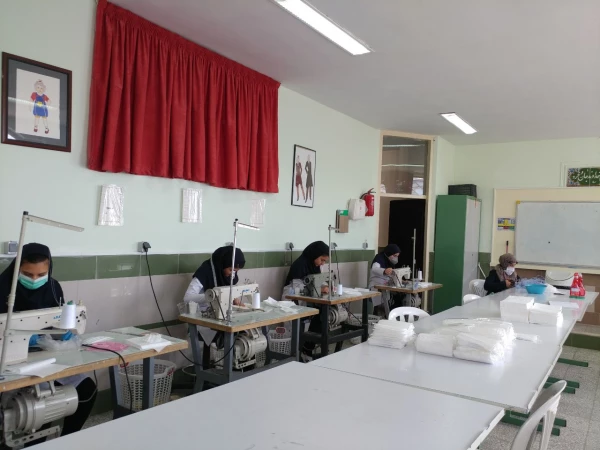 مشارکت دانشجویان دانشگاه فرهنگیان استان مرکزی در تولید ماسک در کارگاه مهارت افزایی 6