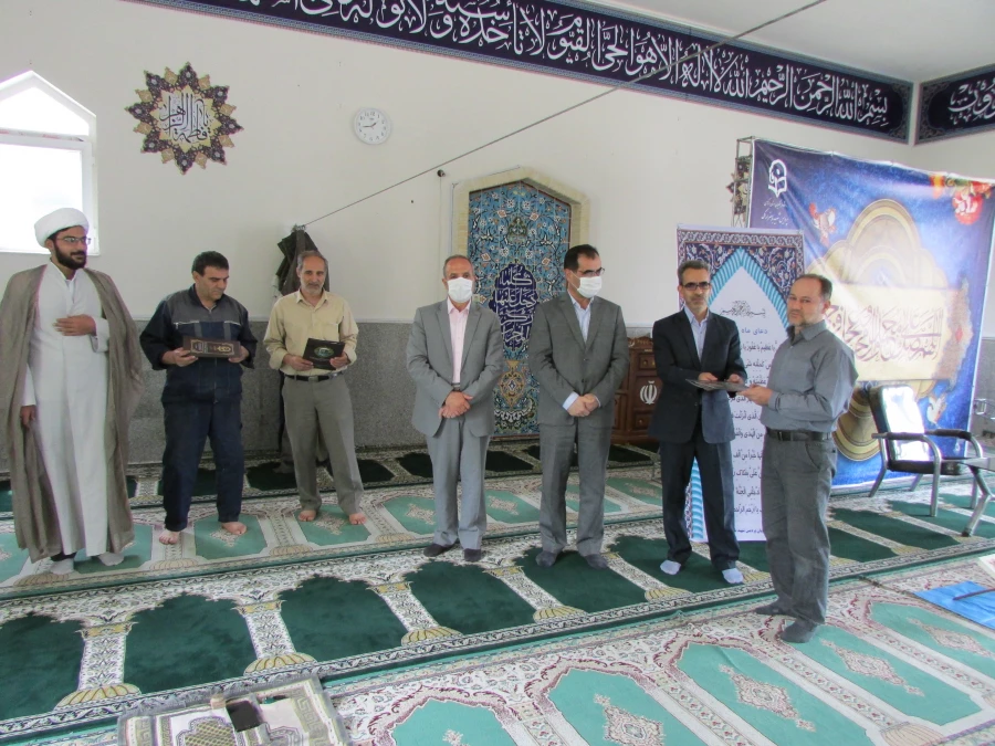 همزمان با فرا رسیدن ماه مبارک رمضان؛ مراسم حزب خوانی قرآن کریم برگزار می گردد 3