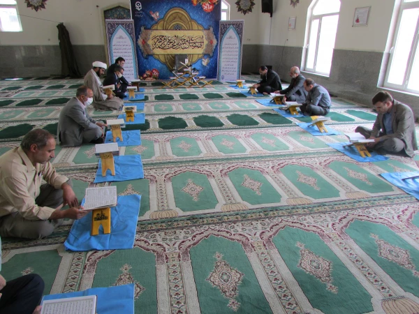 همزمان با فرا رسیدن ماه مبارک رمضان؛ مراسم حزب خوانی قرآن کریم برگزار می گردد 4