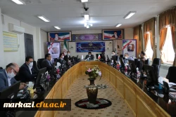 دانشگاه فرهنگیان نقش اساسی و مهم در توسعه ی حرفه ای معلمان دارد. 2