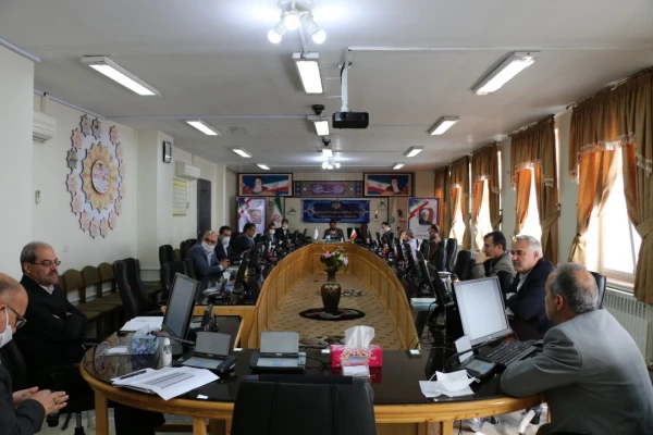 دانشگاه فرهنگیان نقش اساسی و مهم در توسعه ی حرفه ای معلمان دارد. 4