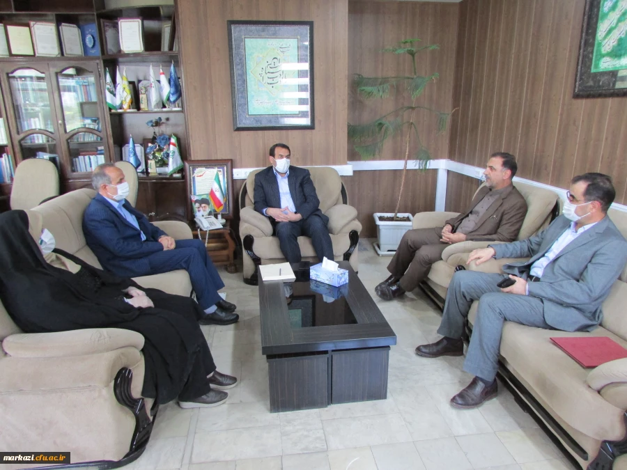 دیدارسرپرست دانشگاه فرهنگیان استان مرکزی  بامدیرکل آموزش و پرورش استان 4