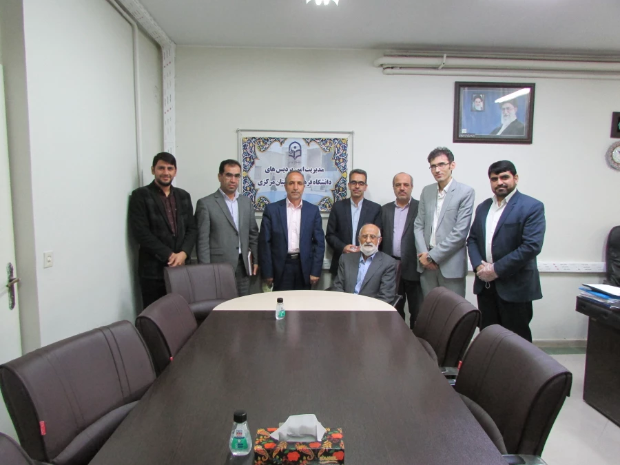 دیدار سرپرست دانشگاه فرهنگیان استان مرکزی با استاد پیشکسوت روش تدریس  3
