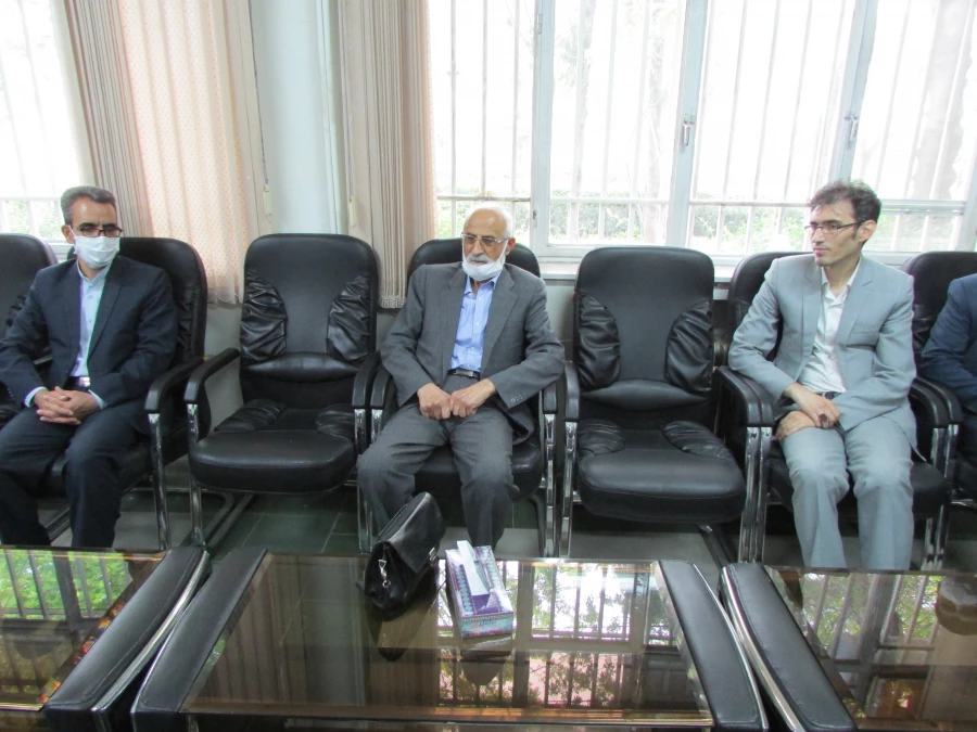 دیدار سرپرست دانشگاه فرهنگیان استان مرکزی با استاد پیشکسوت روش تدریس  5