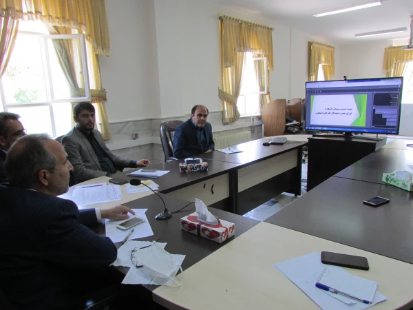 نشست صمیمی مسئولین دانشگاه فرهنگیان استان مرکزی با شورای صنفی و نمایندگان اتاق های دانشجویی برگزار شد 5