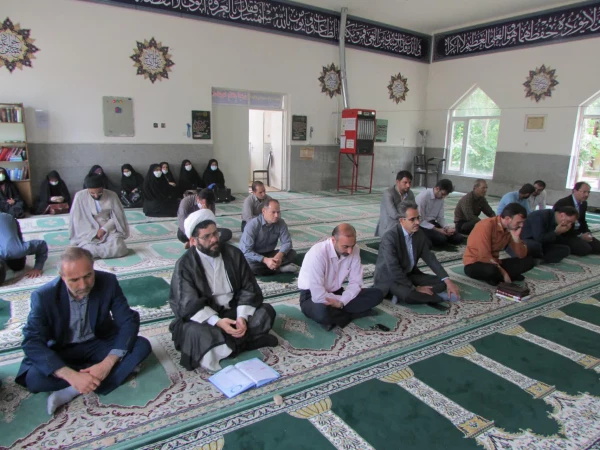 امام خمینی  (ره) الگوی بشریت است 2