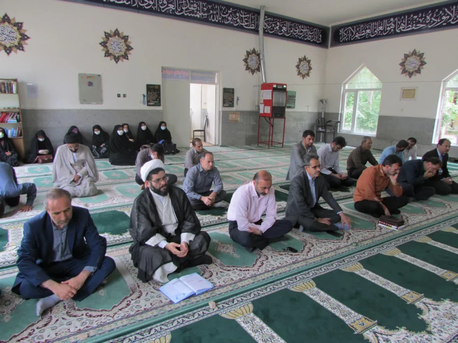 امام خمینی  (ره) الگوی بشریت است 2