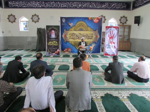 امام خمینی  (ره) الگوی بشریت است 5