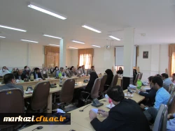 جلسه هم اندیشی کارشناس مسئولان و کارشناسان پردیس های استان مرکزی با رئیس دانشگاه برگزار شد 3