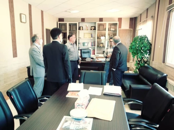 دیدار هیات مدیره بنیاد خیرین حامی دانشگاه فرهنگیان استان مرکزی با مدیرکل نوسازی، توسعه و تجهیز مدارس استان 5