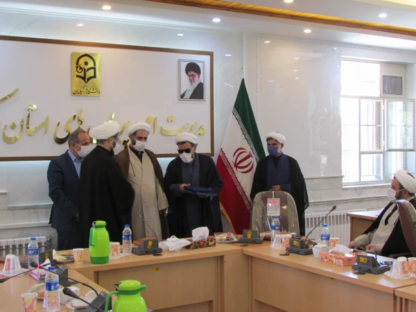 آیین تکریم و معارفه مسئول دفتر نهاد نمایندگی مقام معظم رهبری در دانشگاه فرهنگیان استان مرکزی برگزار شد 6