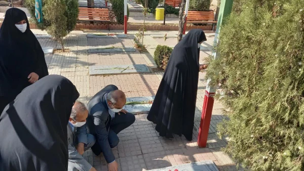 مراسم تجدید میثاق با آرمان های شهدا در دانشگاه فرهنگیان استان مرکزی برگزار شد 4