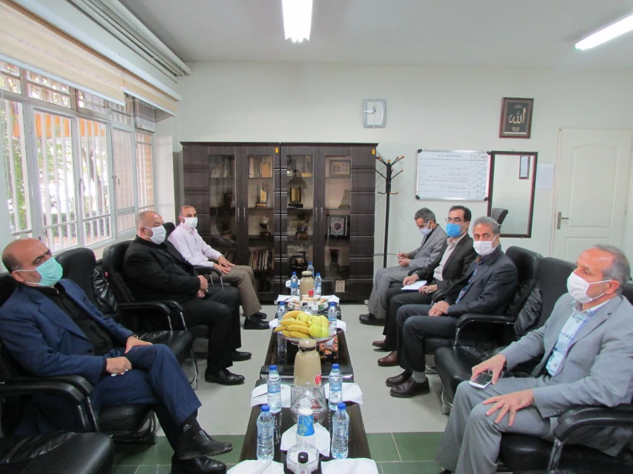 نشست سرپرست دانشگاه فرهنگیان استان مرکزی با نماینده مردم شهر اراک در شورای اسلامی 3