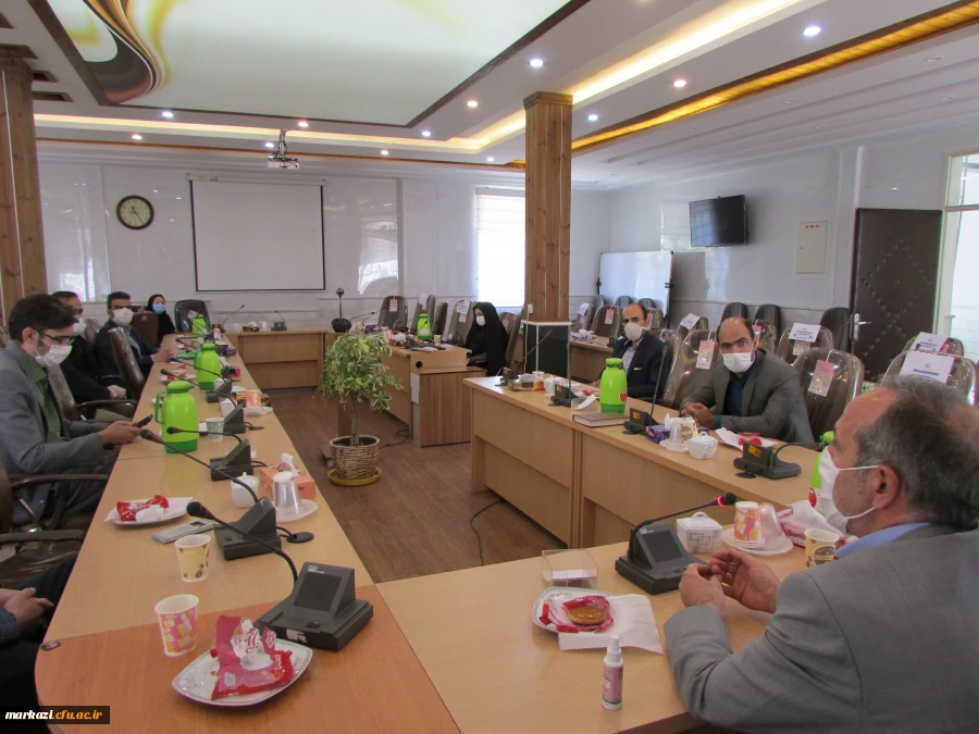جلسه هم اندیشی اساتید پشتیبان سامانه یادگیری الکترونیک دانشگاه فرهنگیان استان مرکزی برگزار شد 5