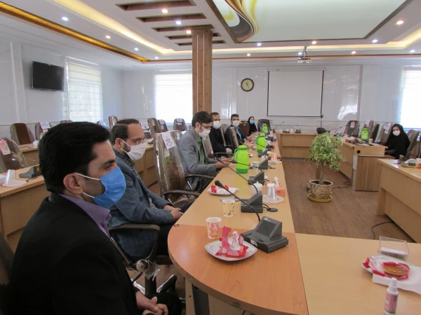 جلسه هم اندیشی اساتید پشتیبان سامانه یادگیری الکترونیک دانشگاه فرهنگیان استان مرکزی برگزار شد 6