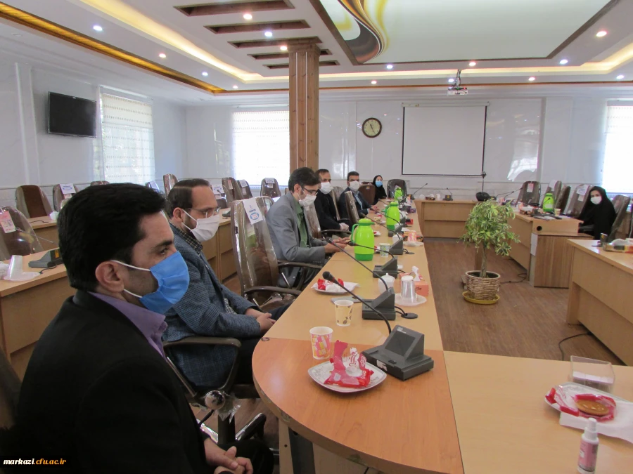 جلسه هم اندیشی اساتید پشتیبان سامانه یادگیری الکترونیک دانشگاه فرهنگیان استان مرکزی برگزار شد 6