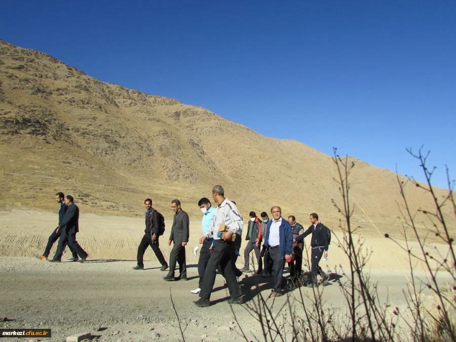 همایش کوهنوردی به مناسبت هفته تربیت بدنی و سلامت در دانشگاه فرهنگیان استان مرکزی برگزار شد 5