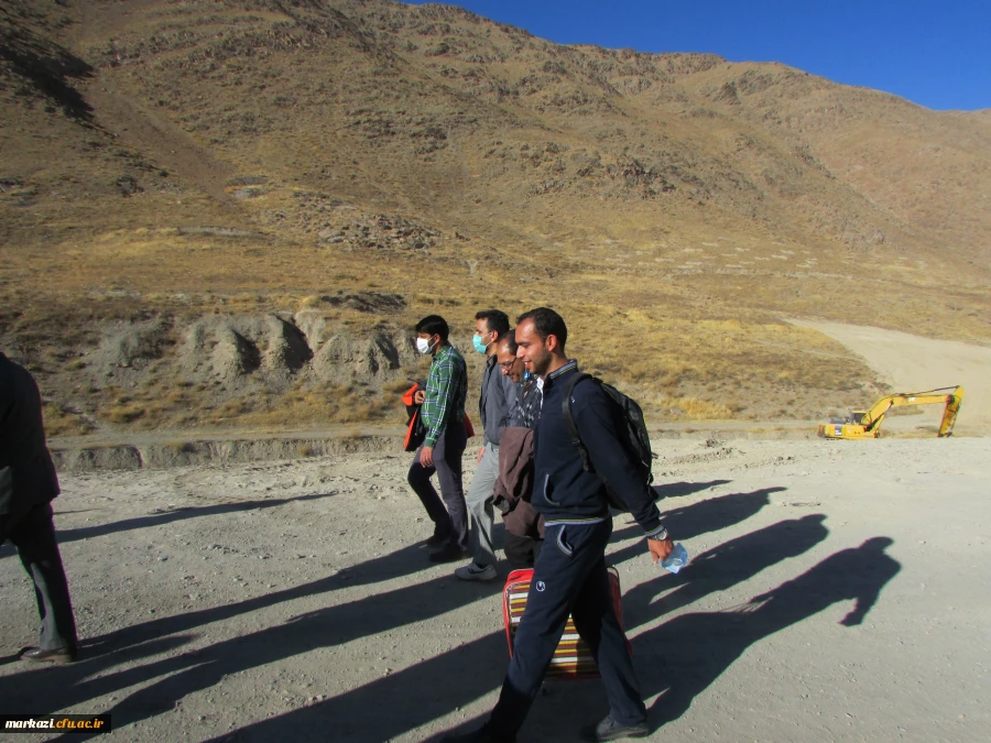 همایش کوهنوردی به مناسبت هفته تربیت بدنی و سلامت در دانشگاه فرهنگیان استان مرکزی برگزار شد 8