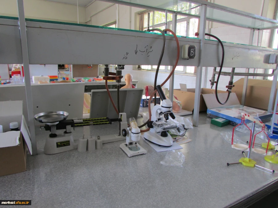 تجهیز اتاق علوم، ریاضی، فارسی و جغرافی دانشگاه فرهنگیان استان مرکزی 10