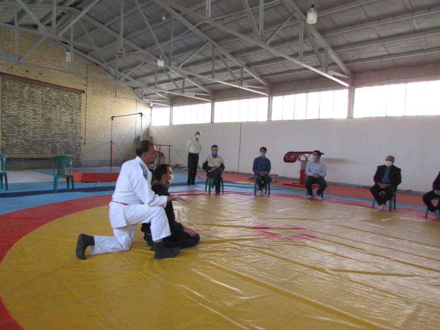 کارکاه آموزشی دفاع شخصی برای کارکنان دانشگاه فرهنگیان استان مرکزی برگزار شد 6