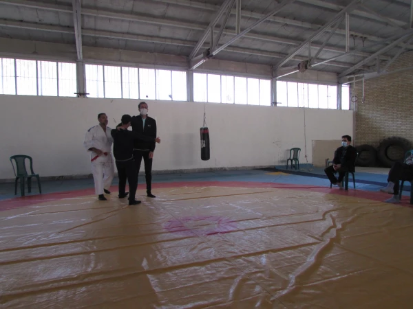 کارکاه آموزشی دفاع شخصی برای کارکنان دانشگاه فرهنگیان استان مرکزی برگزار شد 9