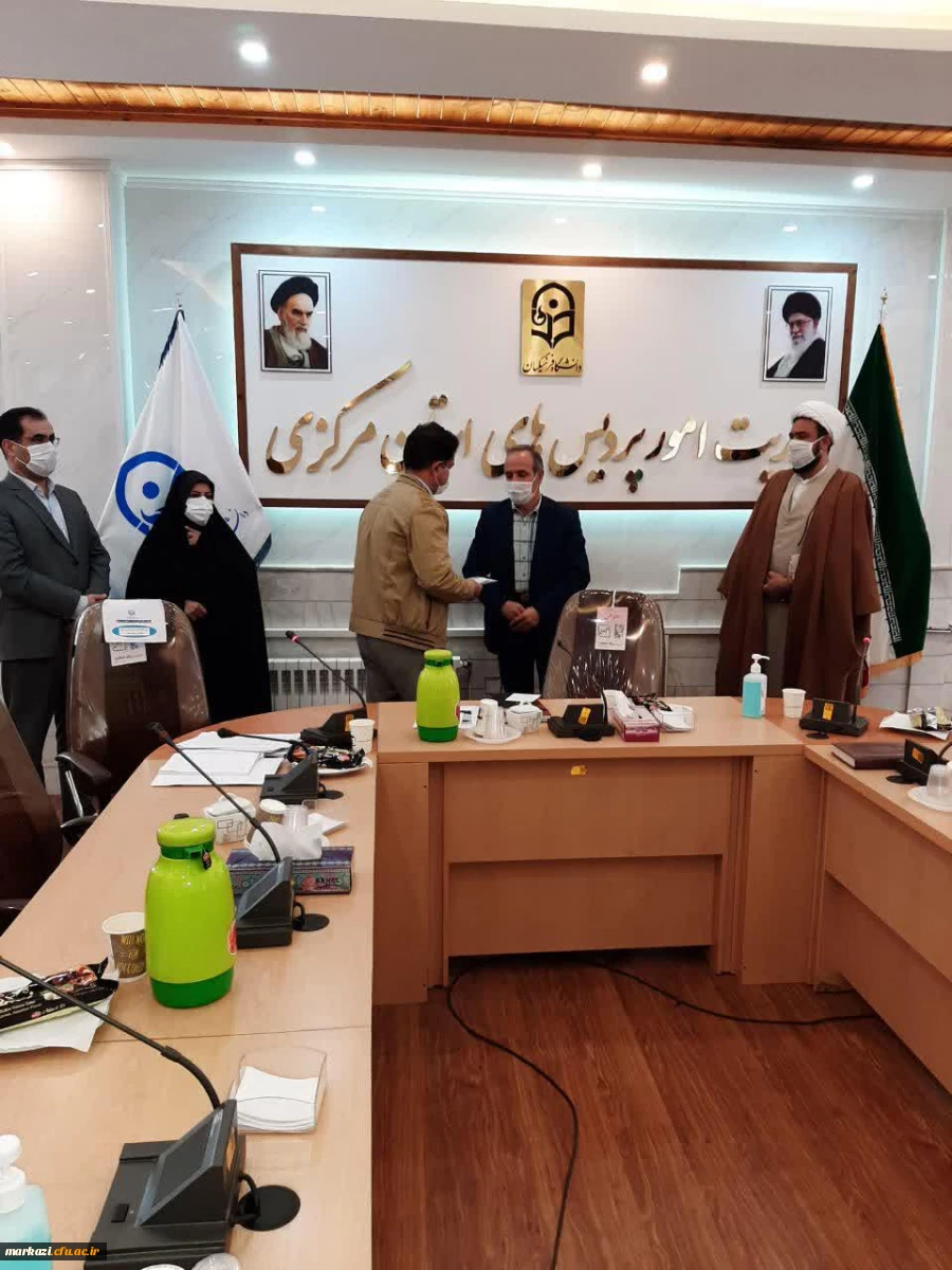 سومین جلسه هم اندیشی اعضای هیئت علمی دانشگاه فرهنگیان استان مرکزی برگزار شد 5