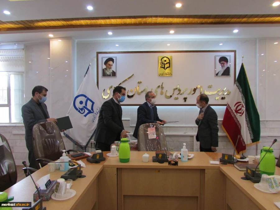 شورای اداری پردیس شهید باهنر برگزار شد 7