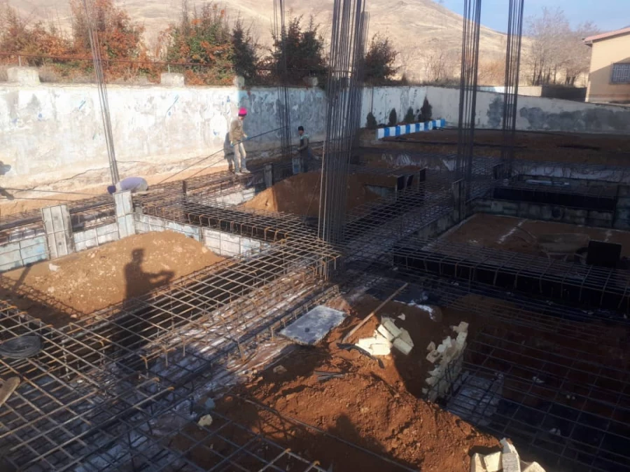 آغاز بتن ریزی طرح توسعه ساختمان آموزش پردیس حضرت زینب کبری(س) استان مرکزی 2