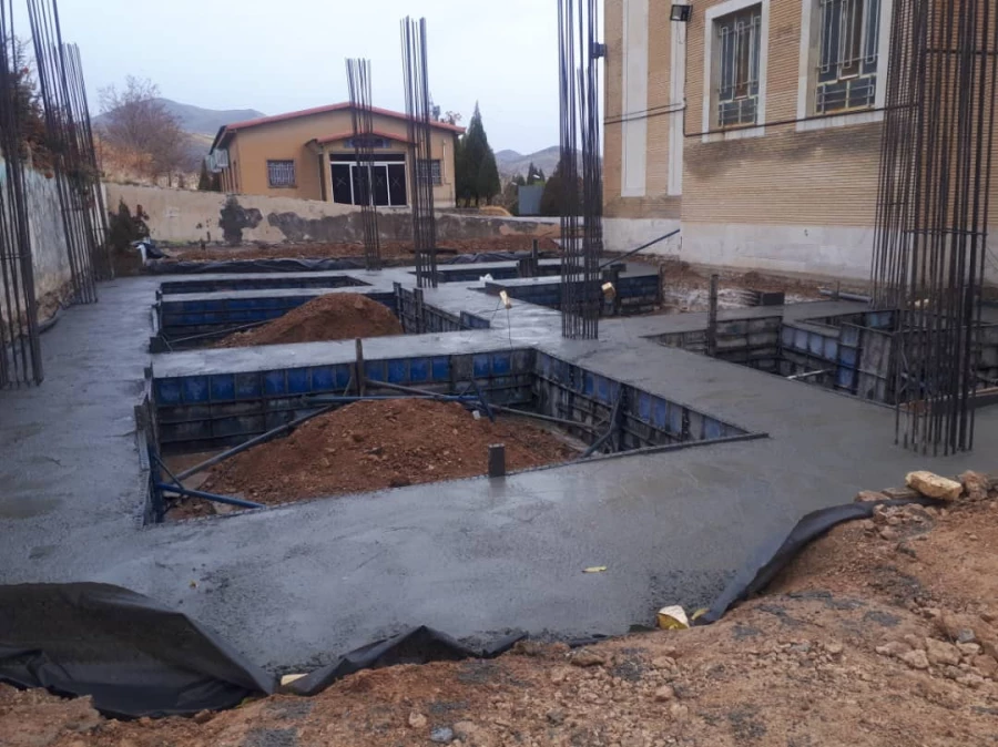 آغاز بتن ریزی طرح توسعه ساختمان آموزش پردیس حضرت زینب کبری(س) استان مرکزی 7