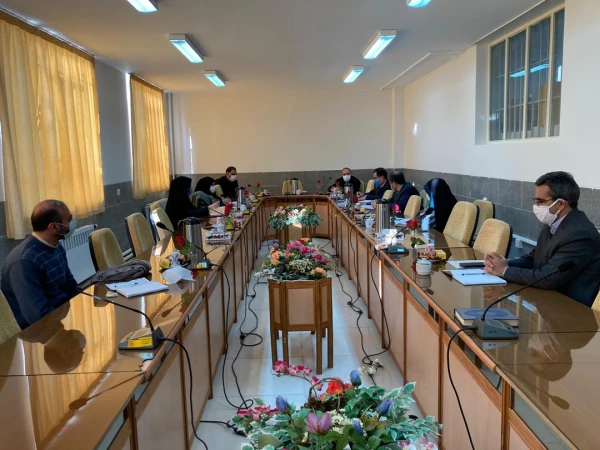 دومین جلسه شورای مدیریت نظارت و ارزیابی و توسعه منابع استان مرکزی در سالن کنفرانس پردیس زینب کبری (س) برگزار گردید 5