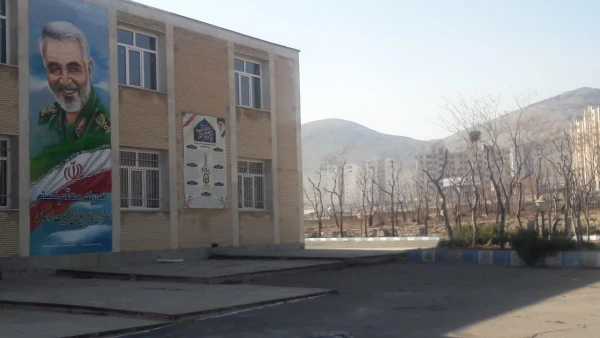 رونمایی از تمثال سردار سلیمانی در پردیس حضرت زینب کبری(س) 4