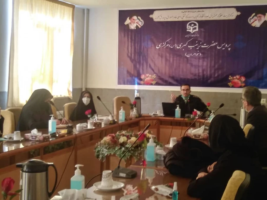 دومین جلسه رسانه و سبک زندگی سالم با محوریت فرزندپروری در عصر دیجیتال در پردیس زینب کبری(س) برگزار شد 3